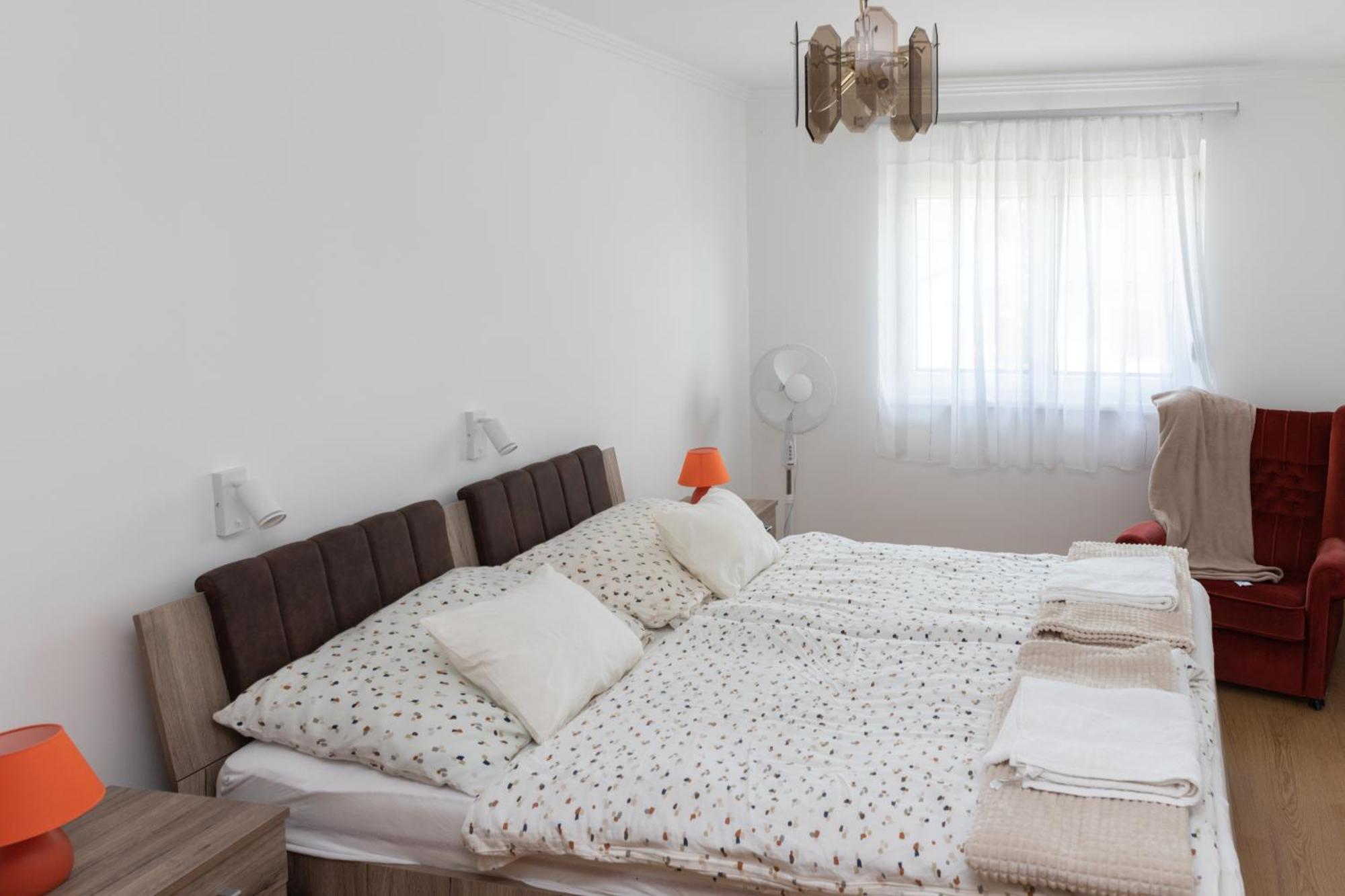 Fausztland Apartments Zamárdi エクステリア 写真