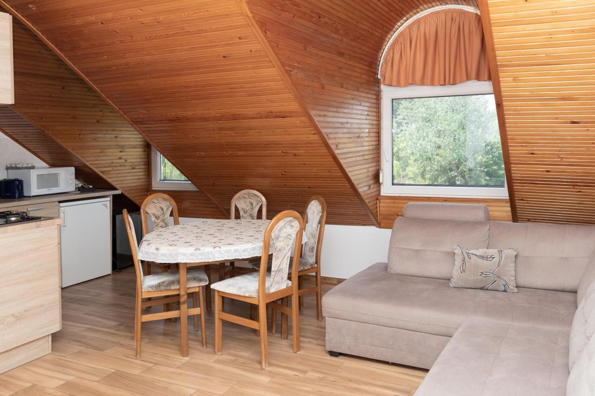 Fausztland Apartments Zamárdi エクステリア 写真